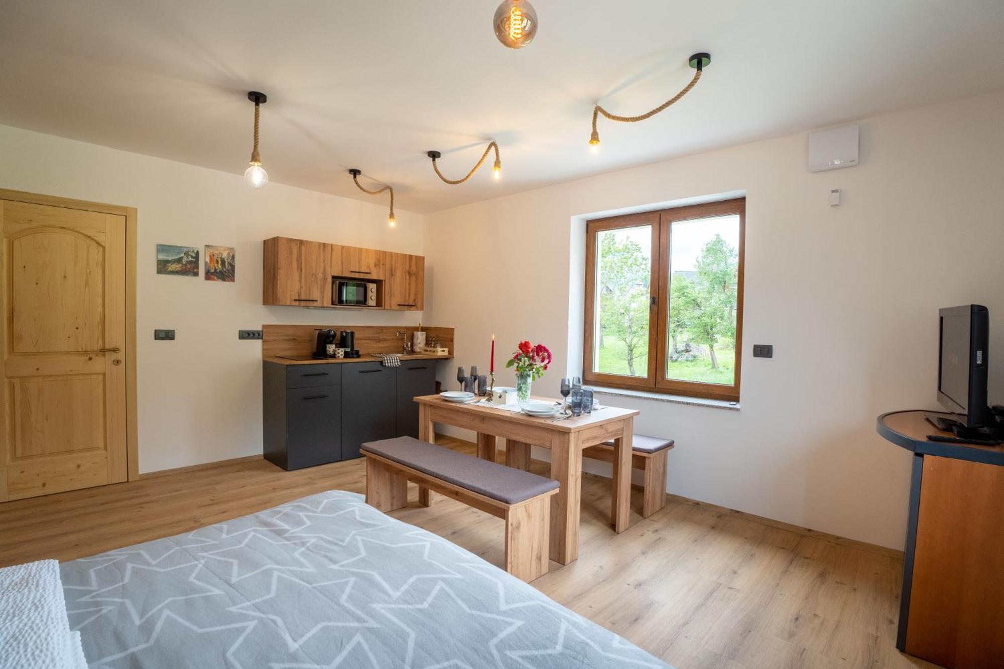 Aparthotel Hom At Vintgar Zgornje Gorje Kamer foto